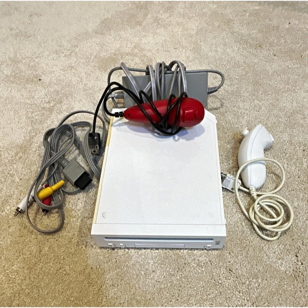Nintendo Wii RVL-001 White Console NTSC-U/C Wi-Fi w/ Remote Nunchuk Cables